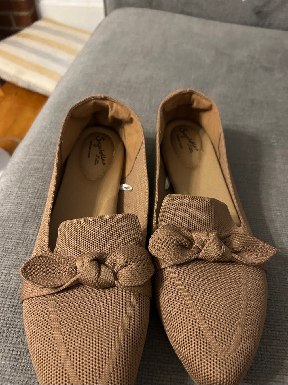 Seychelles Tan Pointed-Toe Knot Loafers size 11